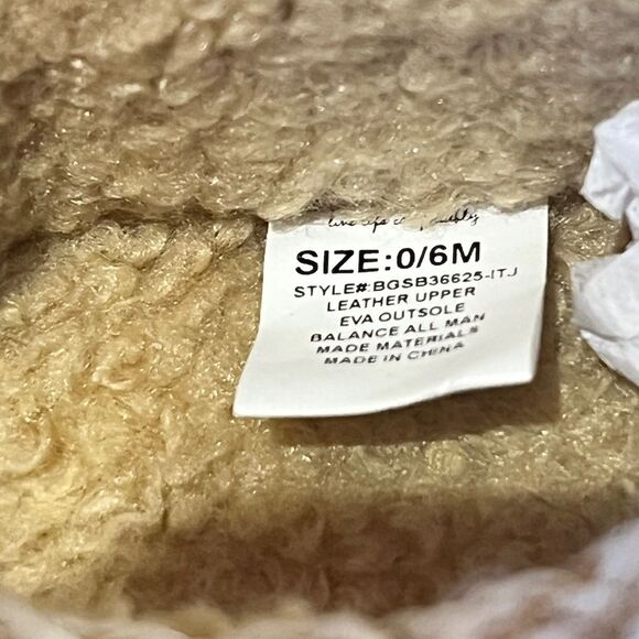 Bearpaw Real Leather infant slip on slippers size 0-6M - Picture 2 of 12